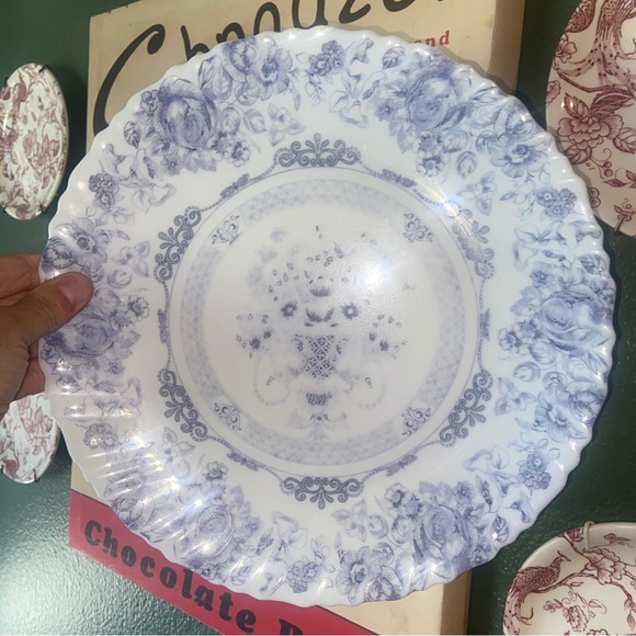 arcopal Other - Vintage Arcopal Honorine 10.5" Dinner Plate Ruffled Blue & White Flowers set 3